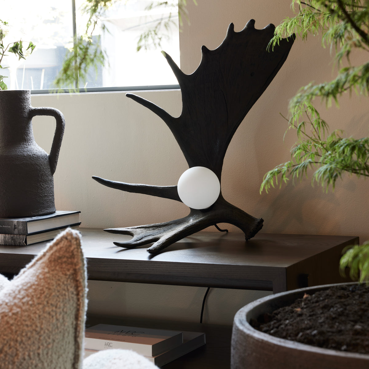 Moose Antler Lamp - Black